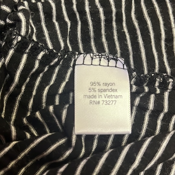 So Tank Top Women’s Size M Set of 3 Knit Sporty Racerback Tanks - Picture 4 of 4